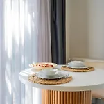 Aparthotel Zeluxe 4*