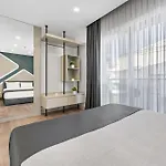 Aparthotel Zeluxe 4*