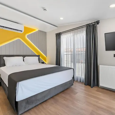 Zeluxe Hotel apartamentowy 4*