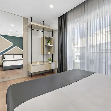 Apartmanhotel Zeluxe 4*